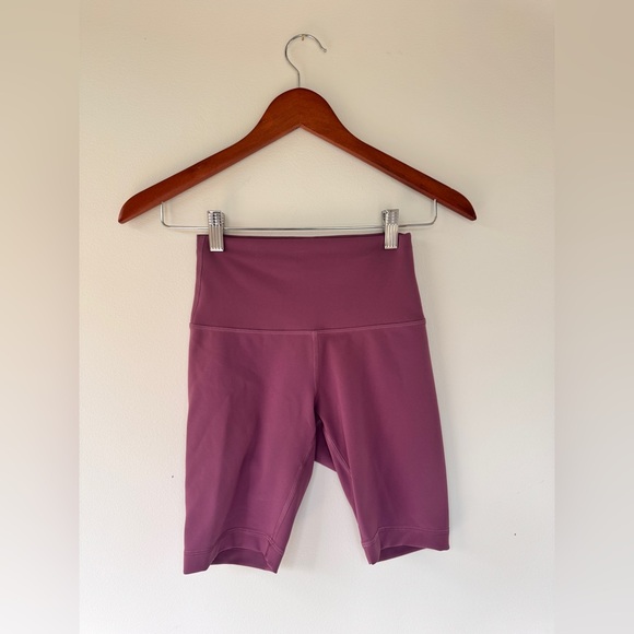 lululemon 8” Shorts - Picture 1 of 3